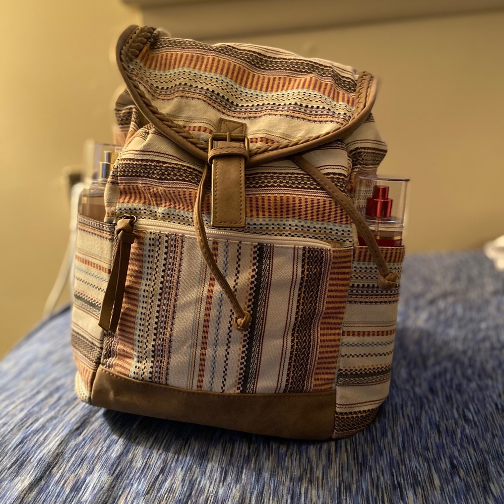 Back pack - Picture 4 of 4
